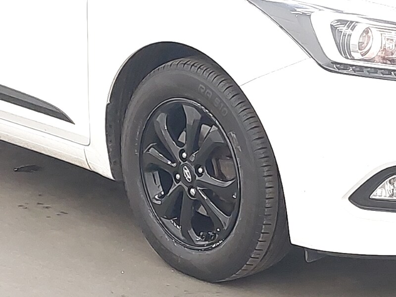 Used Hyundai i20 2018 for sale - 77300064: Photo 9