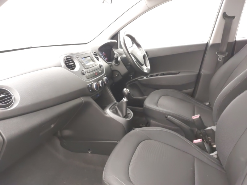 Used Hyundai i10 2019 for sale - 76773915: Photo 5