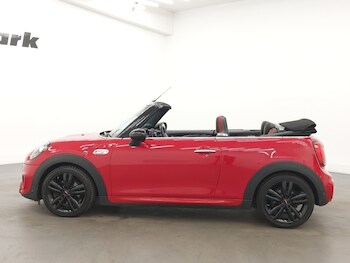Used MINI Convertible 2019 for sale - 78013339: Photo