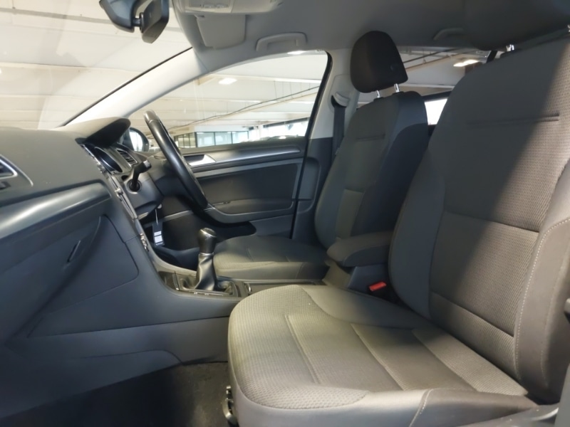 Used Volkswagen Golf 2018 for sale - 77623457: Photo 5