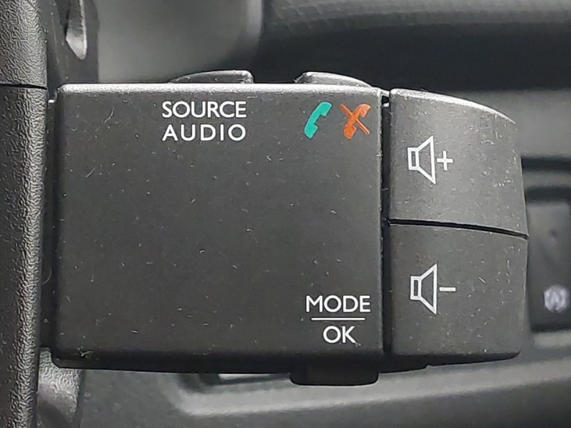 Used Renault Clio 2017 for sale - 77852483: Photo 17