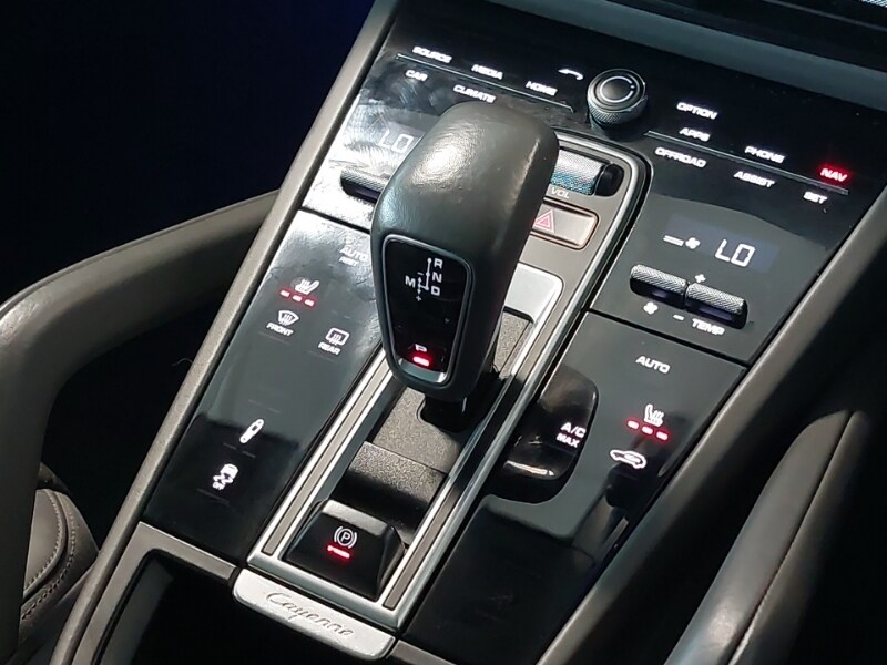 Used Porsche Cayenne 2018 for sale - 77815364: Photo 13