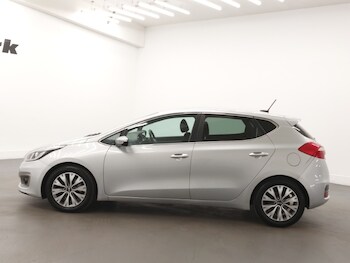 Used Kia Ceed 2017 for sale - 77987748: Photo