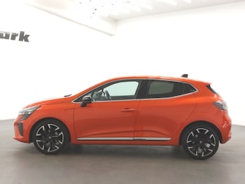 Used Renault Clio 2024 for sale - 79078052: Photo