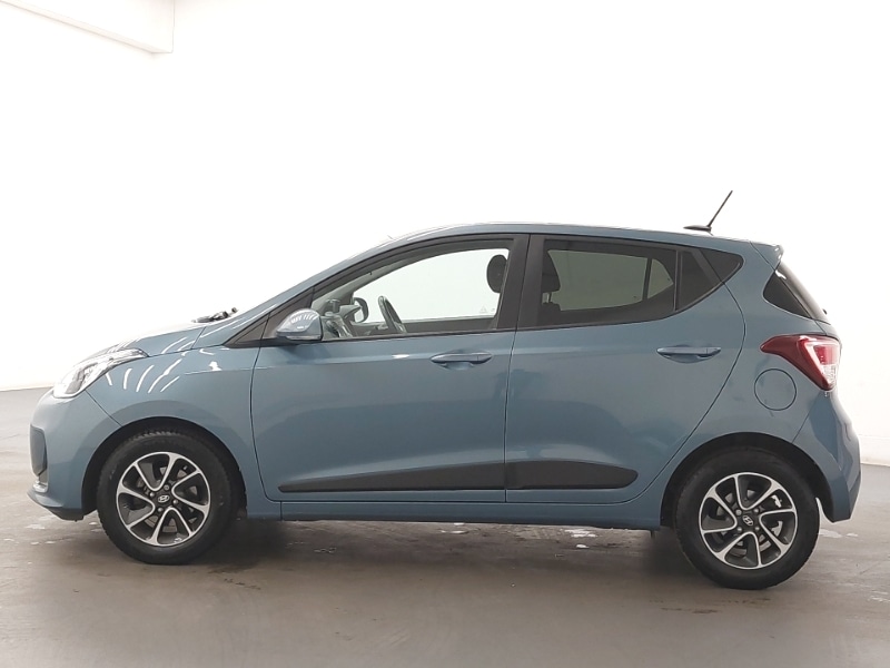 Used Hyundai i10 2017 for sale - 76846848: Photo 4