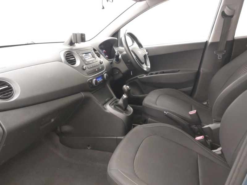 Used Hyundai i10 2017 for sale - 76846848: Photo 5