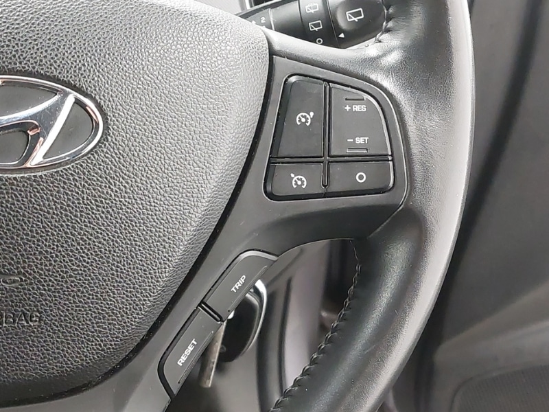 Used Hyundai i10 2017 for sale - 76763844: Photo 14