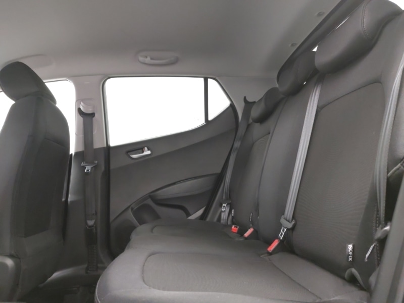 Used Hyundai i10 2017 for sale - 76763844: Photo 6