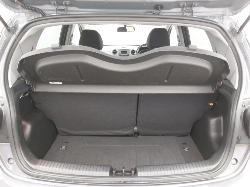 Used Hyundai i10 2017 for sale - 76763844: Photo 8