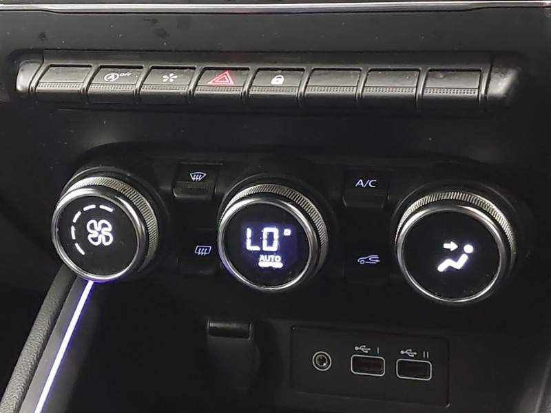 Used Renault Clio 2024 for sale - 77947703: Photo 16