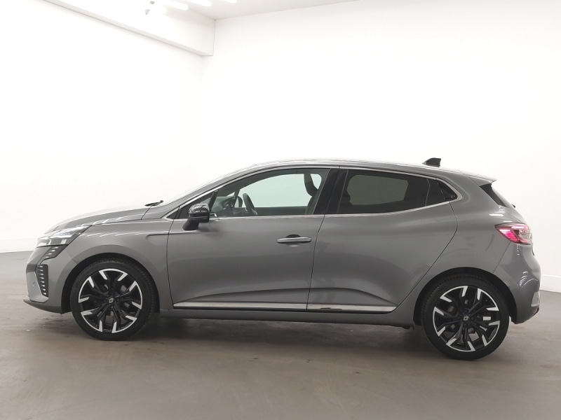 Used Renault Clio 2024 for sale - 77947703: Photo 4