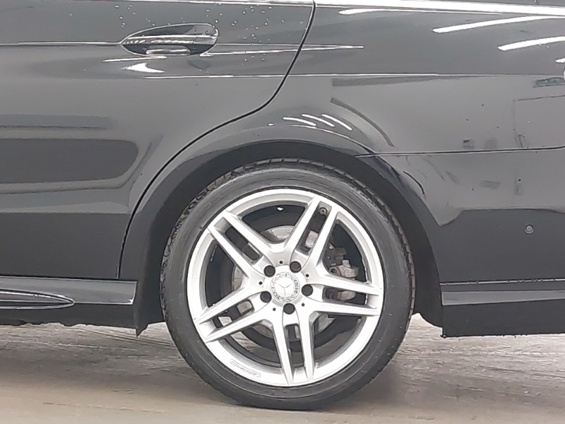 Used Mercedes-Benz E Class 2015 for sale - 76498065: Photo 12