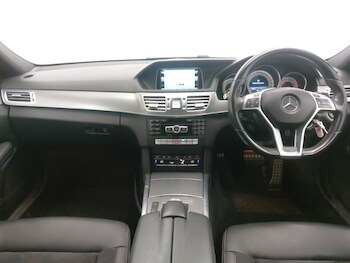 Used Mercedes-Benz E Class 2015 for sale - 76498065: Photo