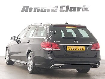 Used Mercedes-Benz E Class 2015 for sale - 76498065: Photo