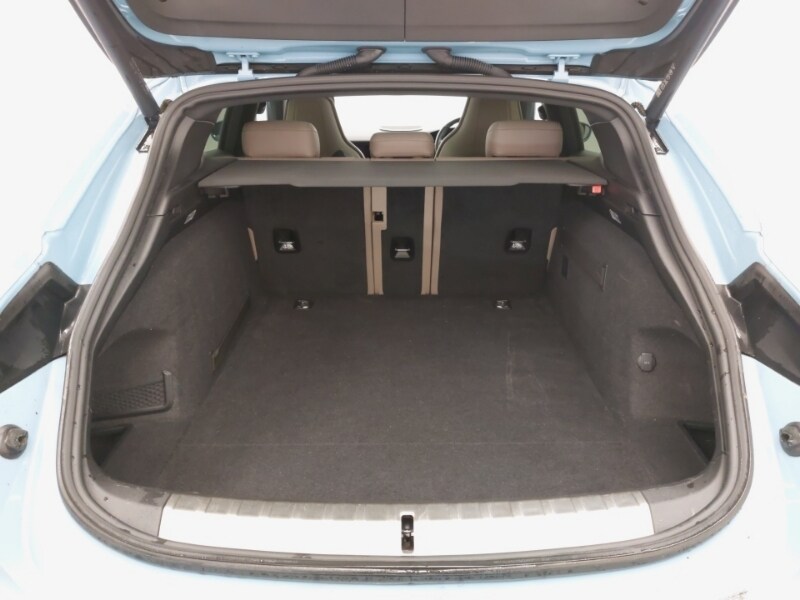 Used Porsche Taycan 2022 for sale - 77907627: Photo 8