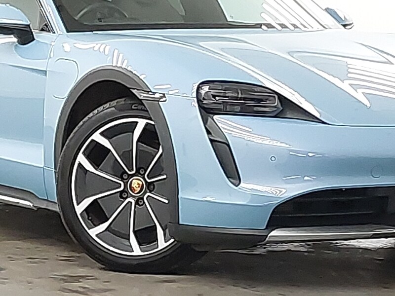 Used Porsche Taycan 2022 for sale - 77907627: Photo 9