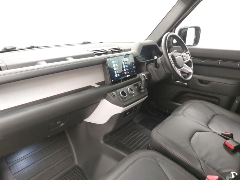 Used Land Rover Defender 2024 for sale - 77907641: Photo 5
