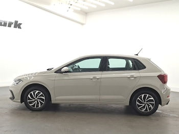 Used Volkswagen Polo 2024 for sale - 79347968: Photo