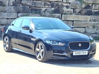 Used Jaguar XE 2018 for sale - 79250588: Photo