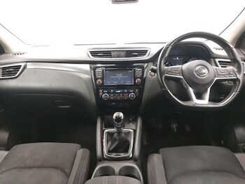 Used Nissan Qashqai 2018 for sale - 77448440: Photo