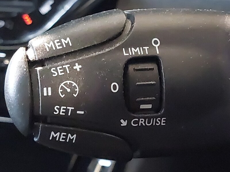 Used Peugeot 2008 2021 for sale - 77682402: Photo 17