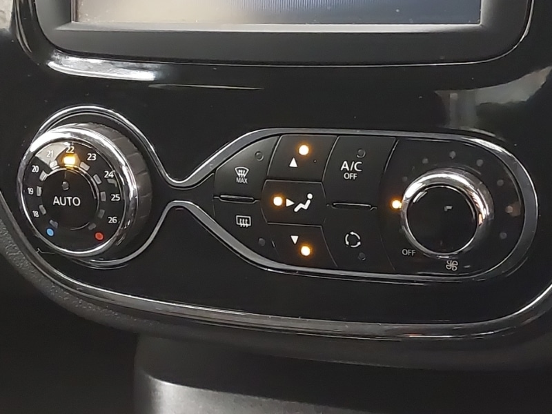 Used Renault Captur 2017 for sale - 76589320: Photo 16