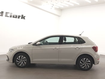Used Volkswagen Polo 2024 for sale - 78656177: Photo