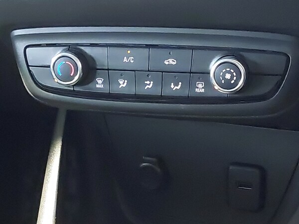 Used Vauxhall Crossland 2022 for sale - 76244203: Photo 13