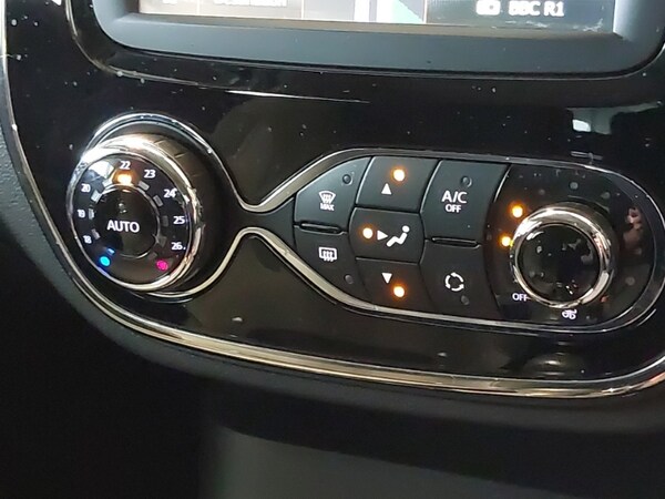 Used Renault Captur 2017 for sale - 76244342: Photo 13