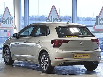 Used Volkswagen Polo 2023 for sale - 77392869: Photo