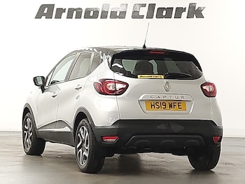 Used Renault Captur 2019 for sale - 76537157: Photo