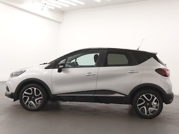 Used Renault Captur 2019 for sale - 76537157: Photo