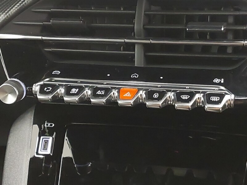 Used Peugeot 2008 2025 for sale - 76763832: Photo 15