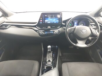 Used Toyota C-HR 2018 for sale - 77846851: Photo
