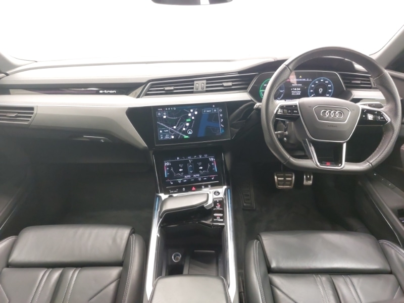 Used Audi Q8 2023 for sale - 77907633: Photo 2