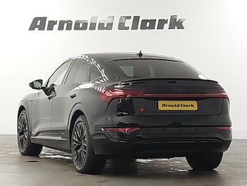 Used Audi Q8 2023 for sale - 77907633: Photo