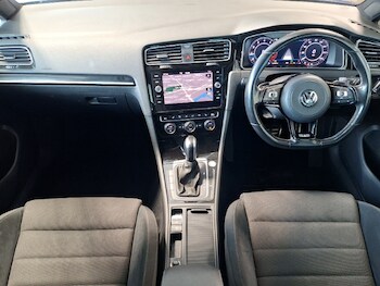 Used Volkswagen Golf 2019 for sale - 78317770: Photo