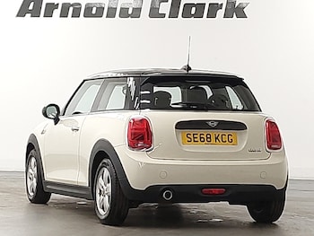 Used MINI Hatch 2019 for sale - 76695692: Photo