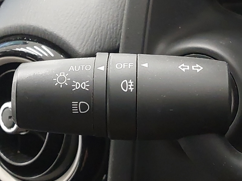 Used Mazda Mazda2 2023 for sale - 77664001: Photo 15