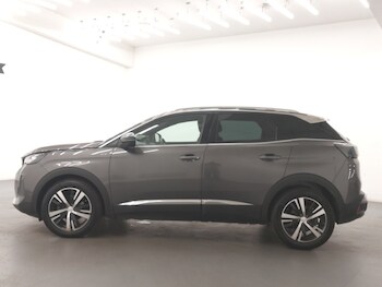 Used Peugeot 3008 2023 for sale - 76066568: Photo 4