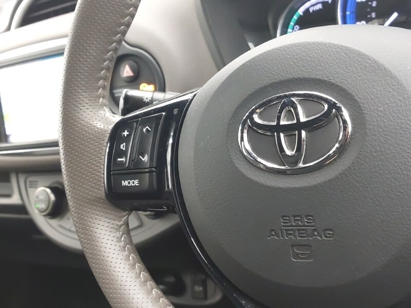 Used Toyota Yaris 2016 for sale - 77947700: Photo 11