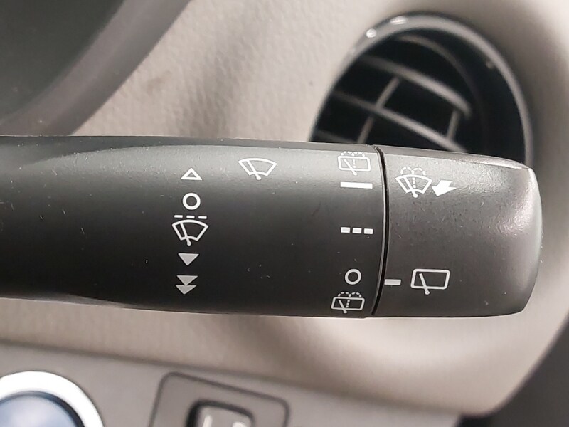 Used Toyota Yaris 2016 for sale - 77947700: Photo 17