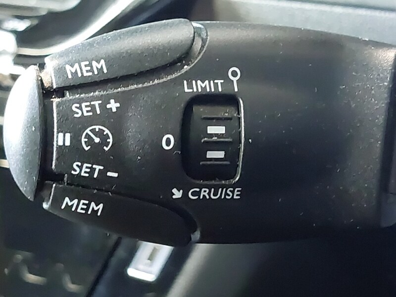 Used Peugeot 2008 2023 for sale - 76418916: Photo 15