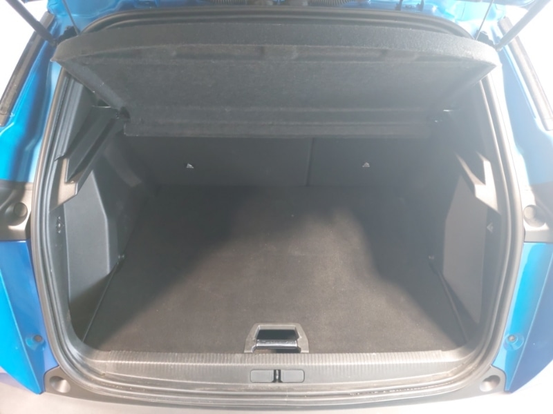 Used Peugeot 2008 2023 for sale - 76418916: Photo 8