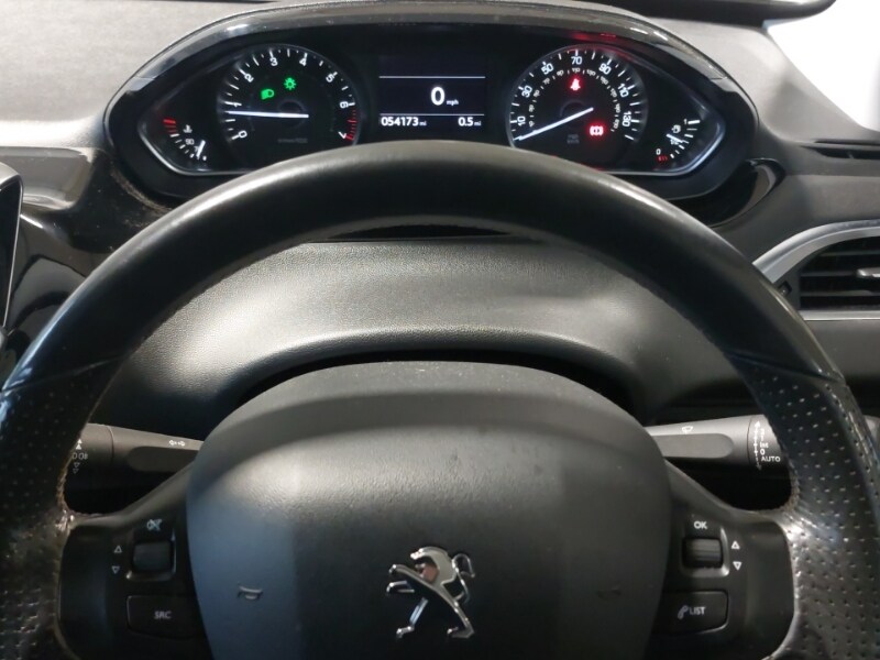Used Peugeot 208 2013 for sale - 77644278: Photo 16