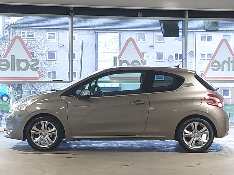 Used Peugeot 208 2013 for sale - 77644278: Photo 4