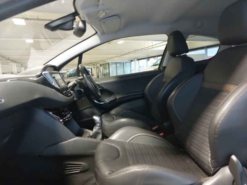 Used Peugeot 208 2013 for sale - 77644278: Photo 5