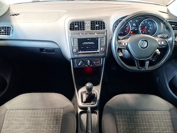 Used Volkswagen Polo 2017 for sale - 79243210: Photo