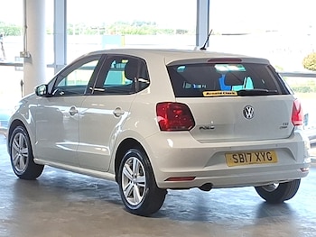 Used Volkswagen Polo 2017 for sale - 79243210: Photo
