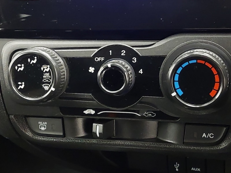 Used Honda Jazz 2017 for sale - 76160498: Photo 16